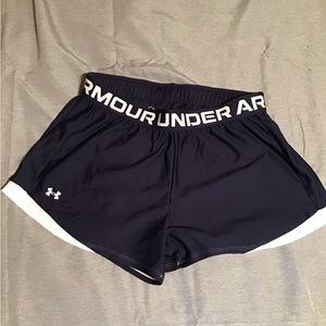 Women Under Armour Shorts. Size Medium.
